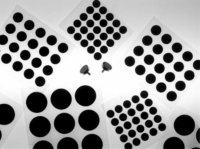 Đĩa băng keo cacbon dẫn điện đường kính 12 mm - Phụ kiện kính hiển vi điện tử quét (SEM)